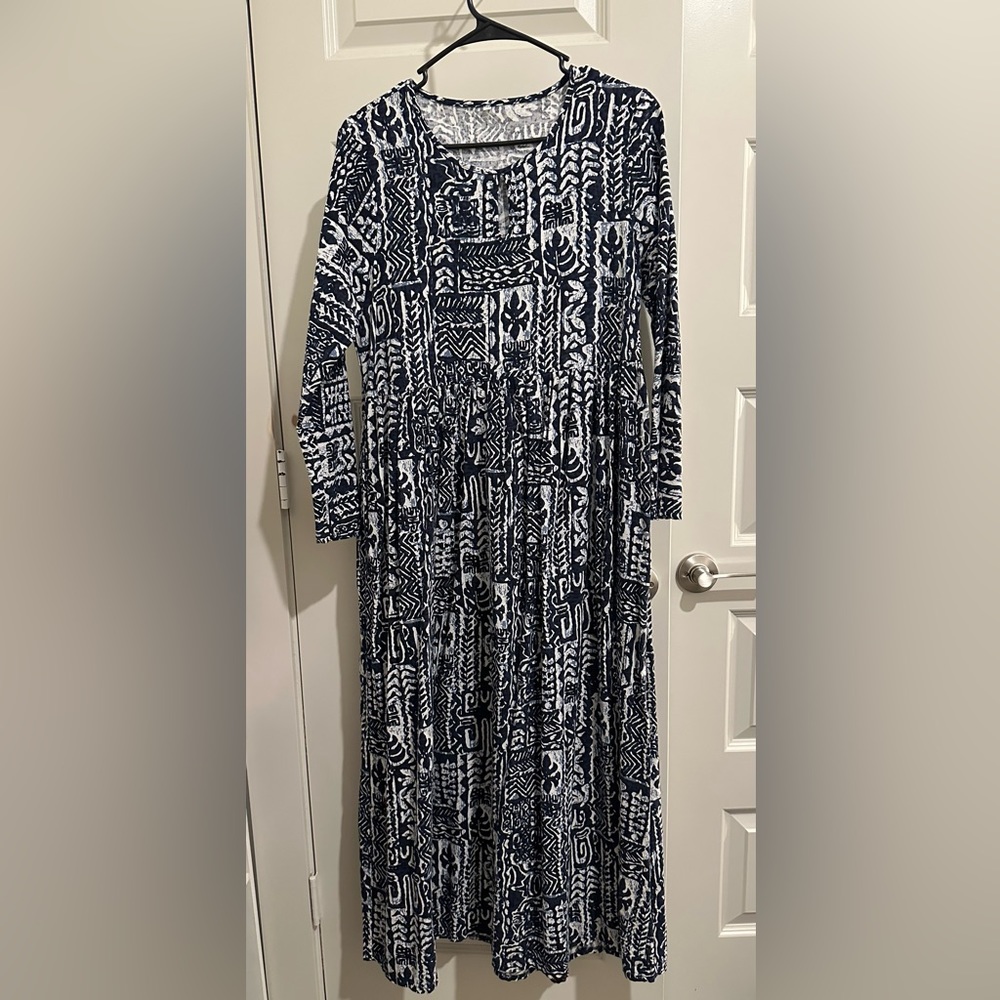 Blue and white patterned maxi dress, unlabeled, great condition